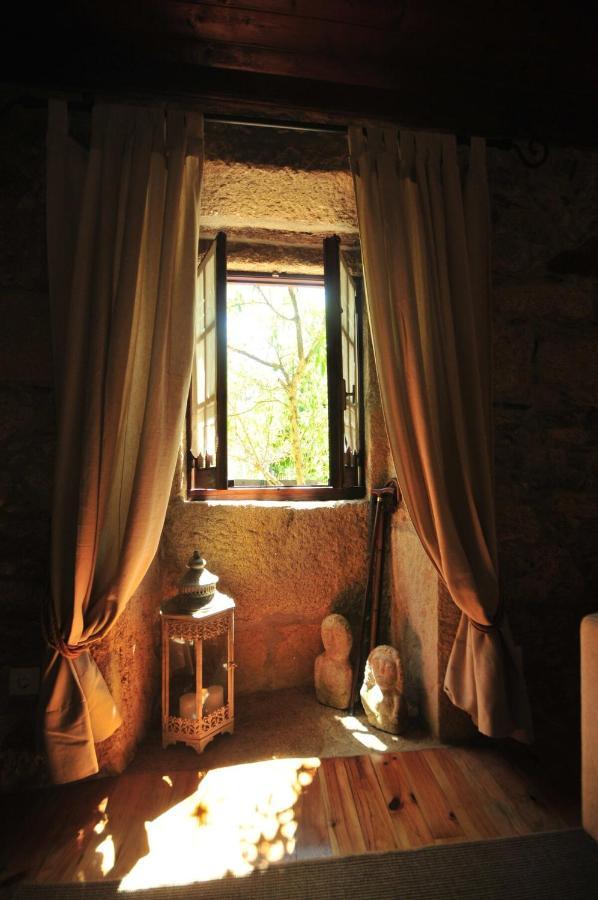 ヴィラ・ノーヴァ・デ・セルヴェイラ Casas De Santiagoヴィラ エクステリア 写真